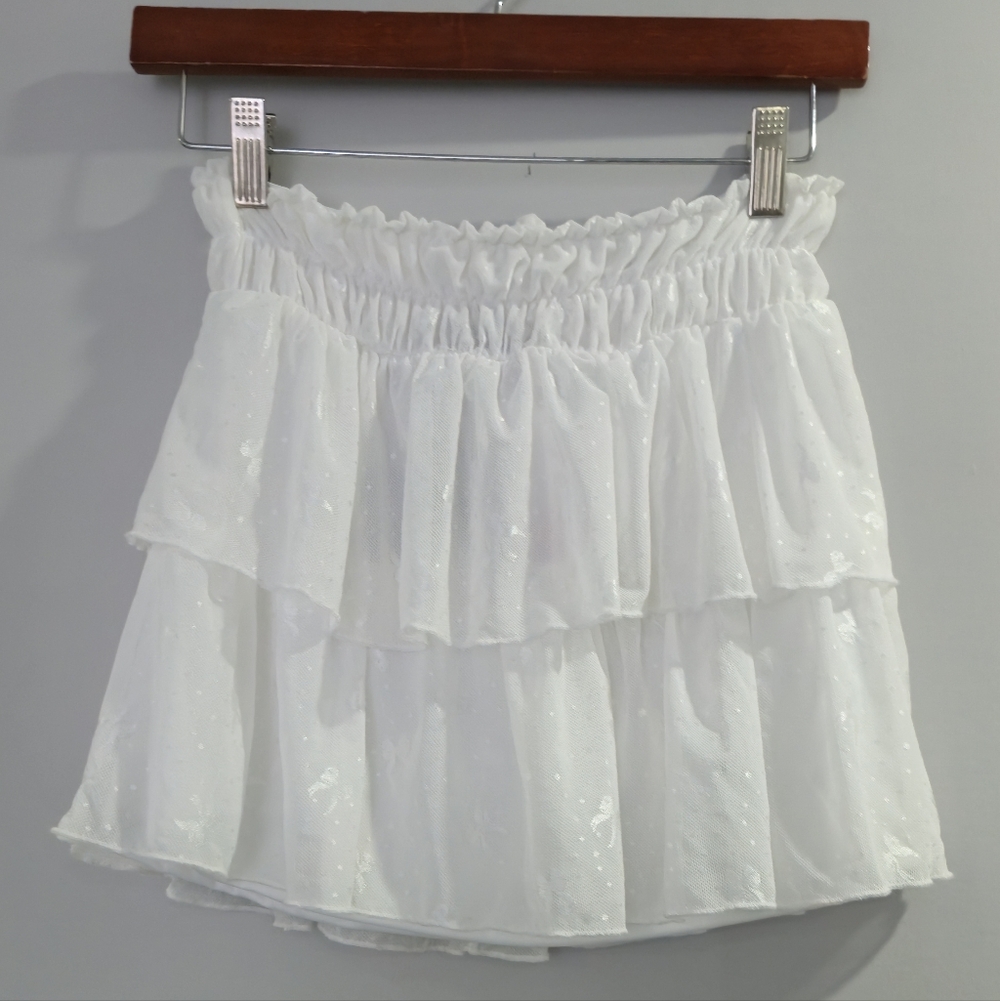 Chic White Ruffled Mini Skirt